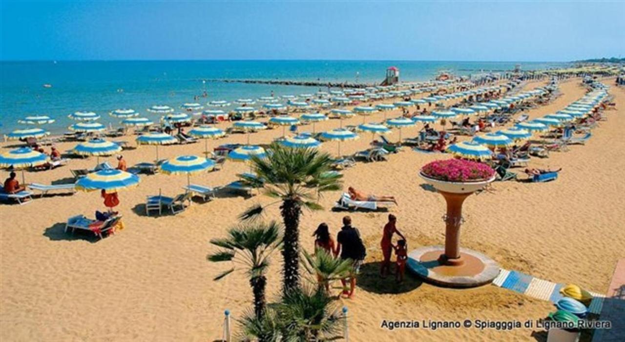 Lignano Close To The Beach Lignano Sabbiadoro Luaran gambar